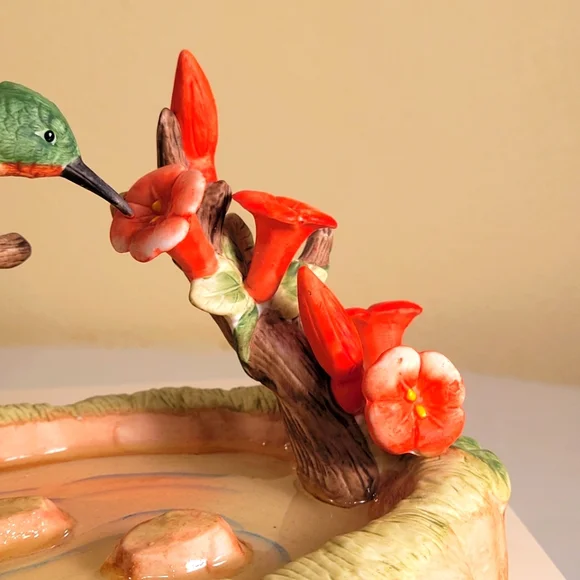 Hummingbird Ceramic - Picture 3 of 10